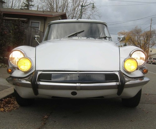 Illustration for article titled 1967 Citroën DS21 Pallas Down On The Alameda Street